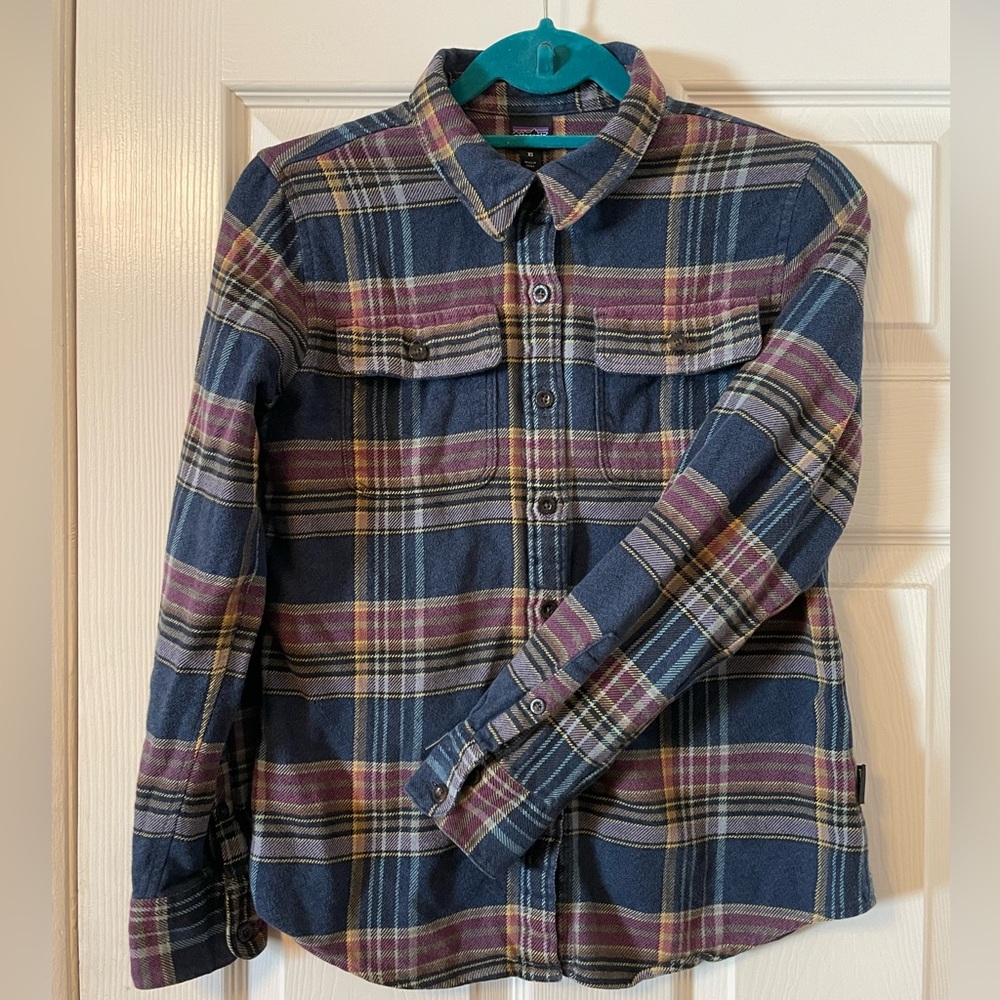 Patagonia Women's Long-Sleeved Fjord Flannel Button Up Shirt Size XS